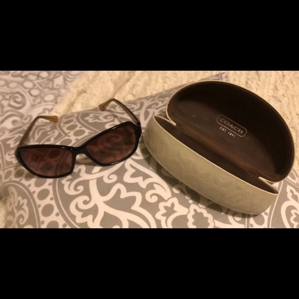 Coach sunglasses 🕶